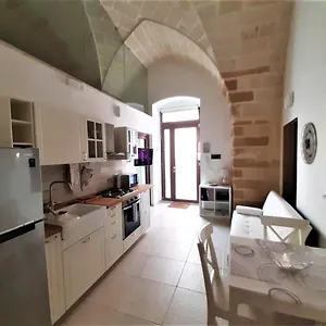 Casa Mimà: Locazione Turistica Nel Centro Storico Appartamento Brindisi